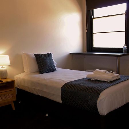 The Hampden Suites Wagga Wagga Exterior photo