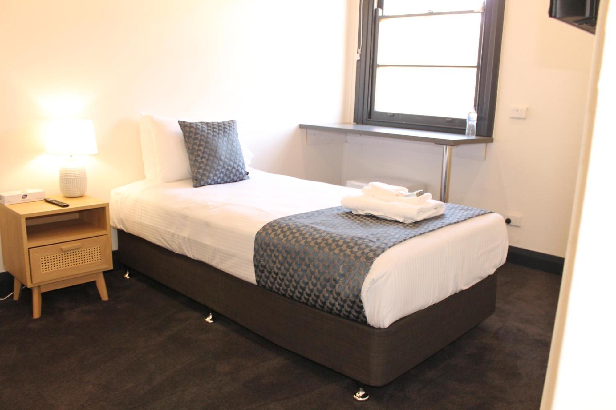 The Hampden Suites Wagga Wagga Exterior photo